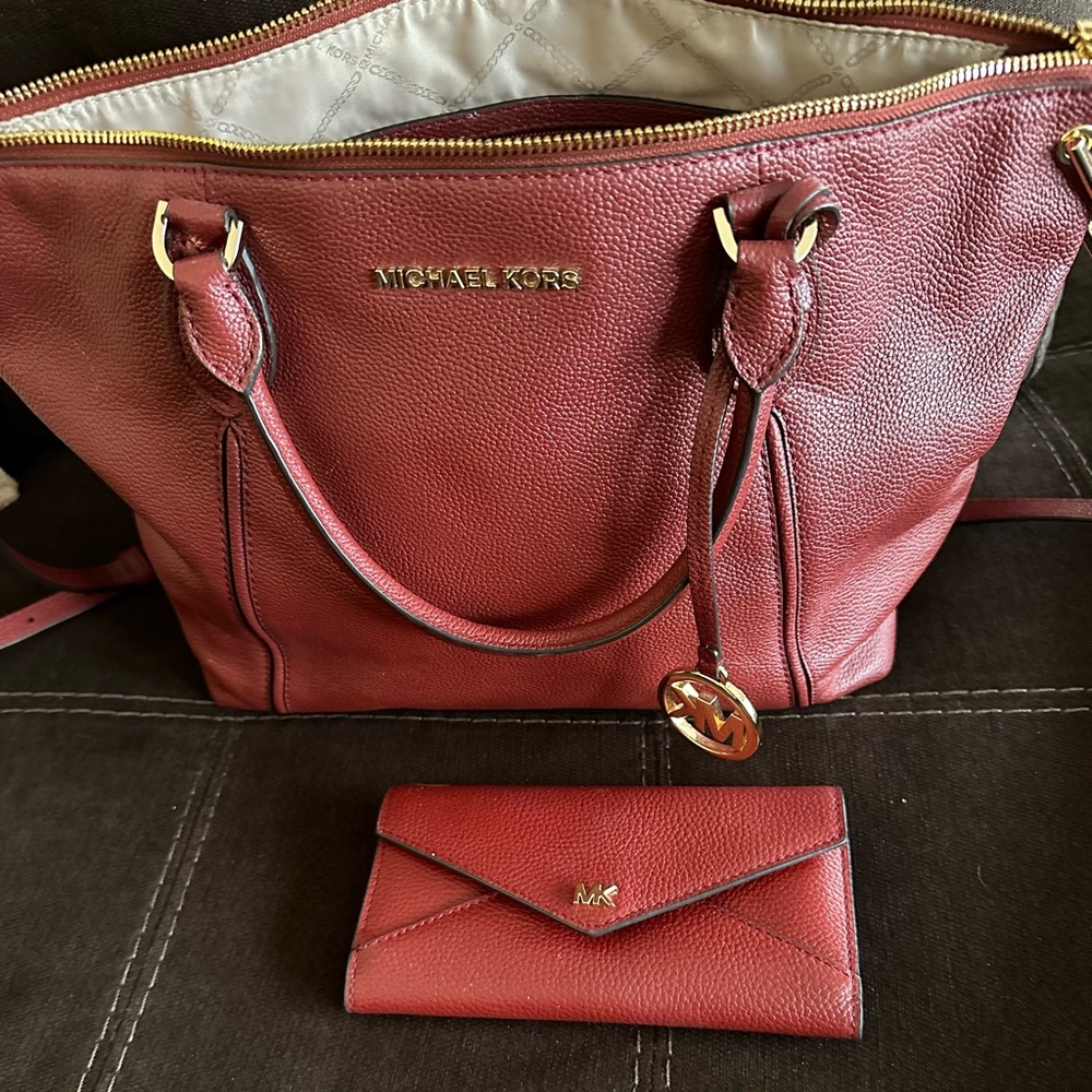 Michael Kors burgundy purse - Picture 2 of 2